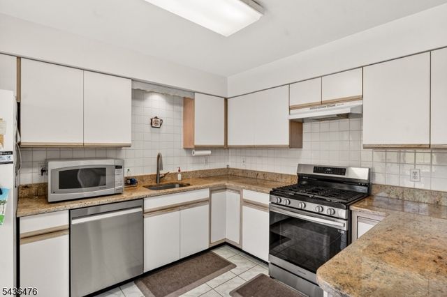3006 Johnson Cir, Bridgewater Twp., NJ 08807