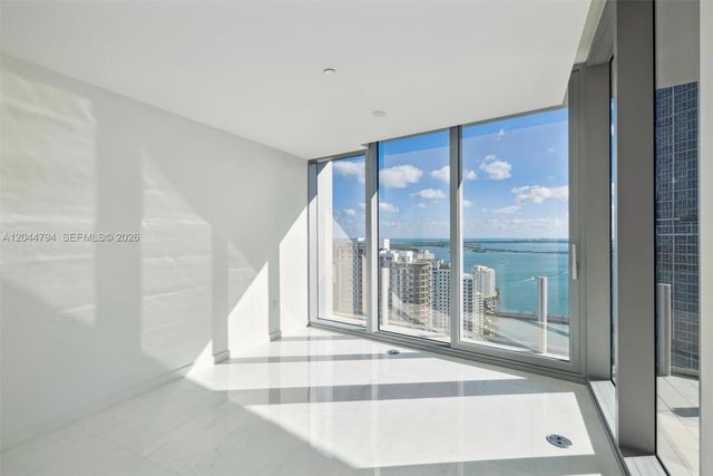 300 Biscayne Blvd Way 3805W, Miami, FL 33131