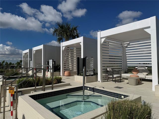 300 Biscayne Blvd Way 3805W, Miami, FL 33131