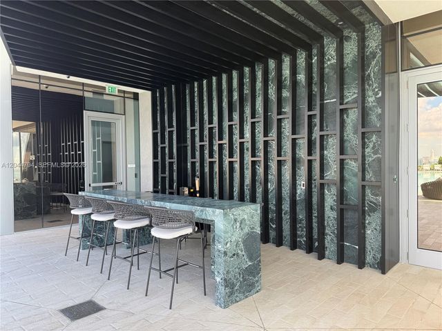 300 Biscayne Blvd Way 3805W, Miami, FL 33131
