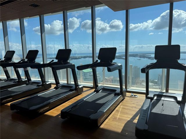 300 Biscayne Blvd Way 3805W, Miami, FL 33131