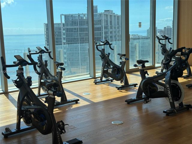 300 Biscayne Blvd Way 3805W, Miami, FL 33131