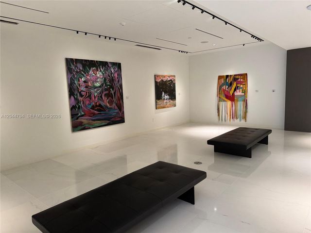 300 Biscayne Blvd Way 3805W, Miami, FL 33131