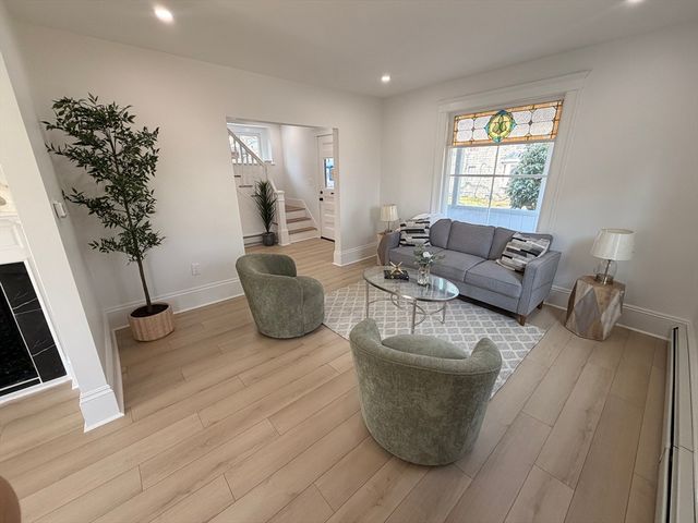 4 Granite Rd, Saugus, MA 01906