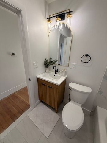 4 Granite Rd, Saugus, MA 01906