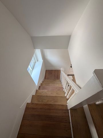 4 Granite Rd, Saugus, MA 01906