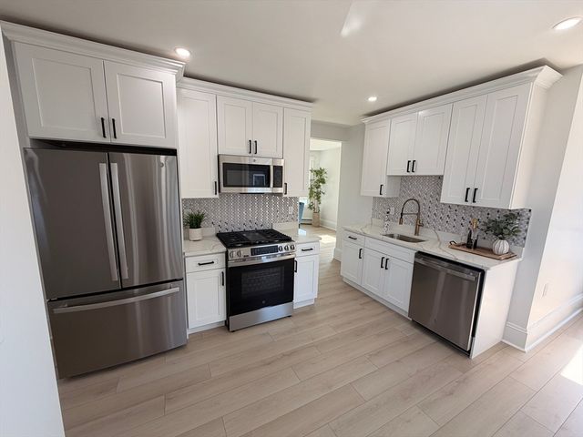 4 Granite Rd, Saugus, MA 01906