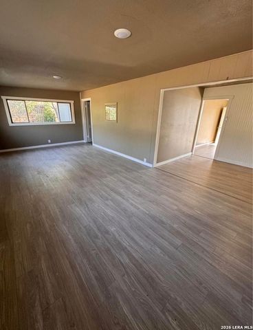 427 CRAVENS AVE, San Antonio, TX 78223