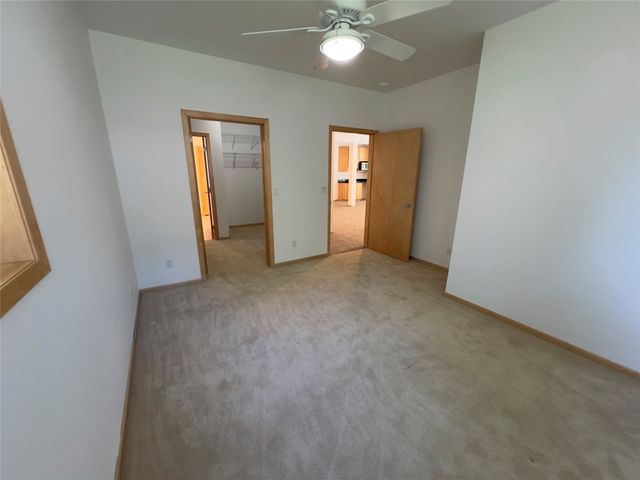 1102 S 12th Avenue W, Newton, IA 50208