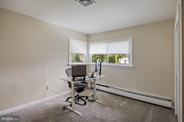 925 LOWER LANDING RD, Blackwood, NJ 08012