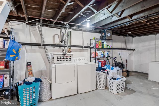 925 LOWER LANDING RD, Blackwood, NJ 08012