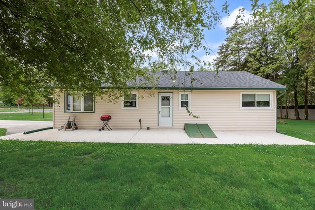 925 LOWER LANDING RD, Blackwood, NJ 08012