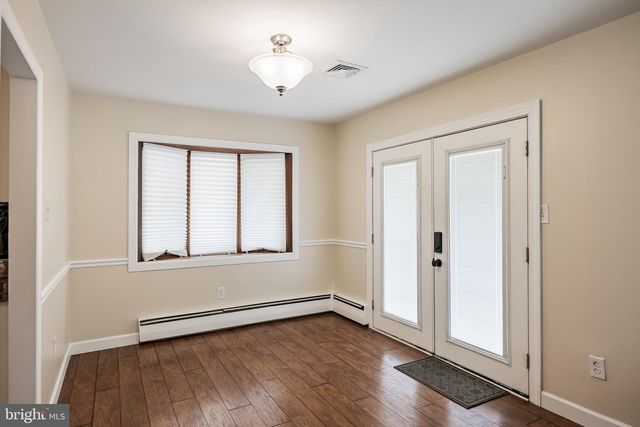 925 LOWER LANDING RD, Blackwood, NJ 08012
