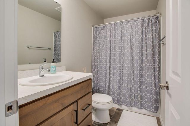 7052 Benji Lane, Horace, ND 58047