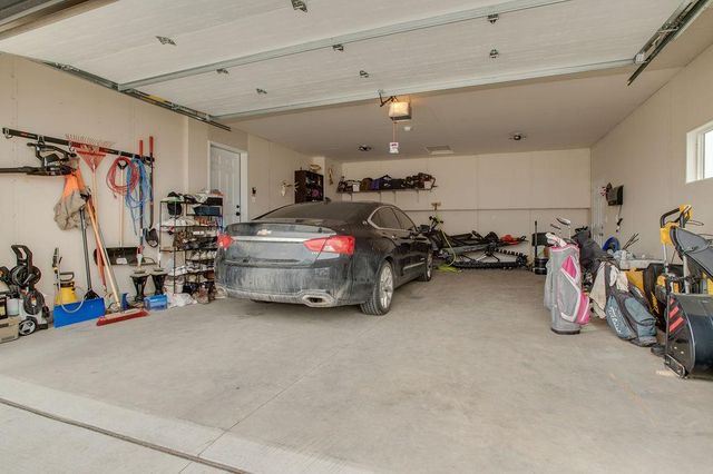 7052 Benji Lane, Horace, ND 58047
