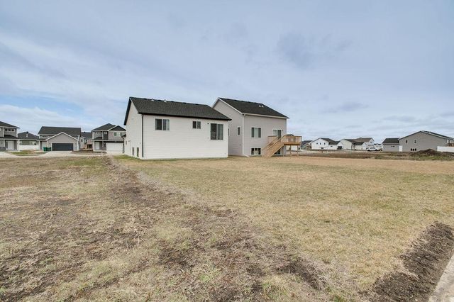 7052 Benji Lane, Horace, ND 58047