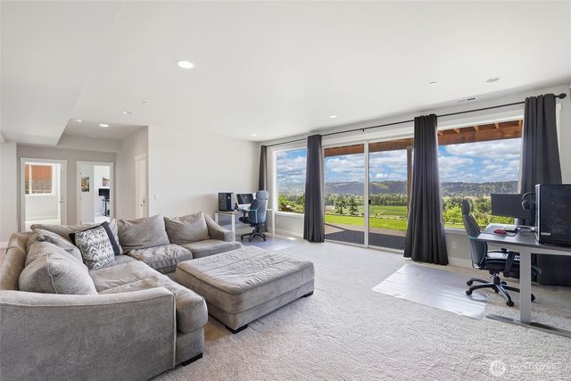 10105 174th Avenue E, Bonney Lake, WA 98391