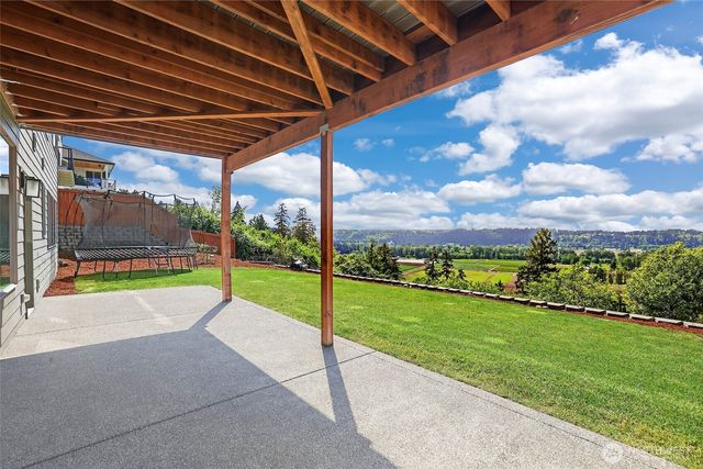 10105 174th Avenue E, Bonney Lake, WA 98391