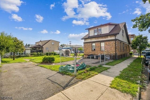 19 Victor St, Lodi Boro, NJ 07644