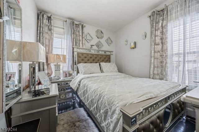 19 Victor St, Lodi Boro, NJ 07644