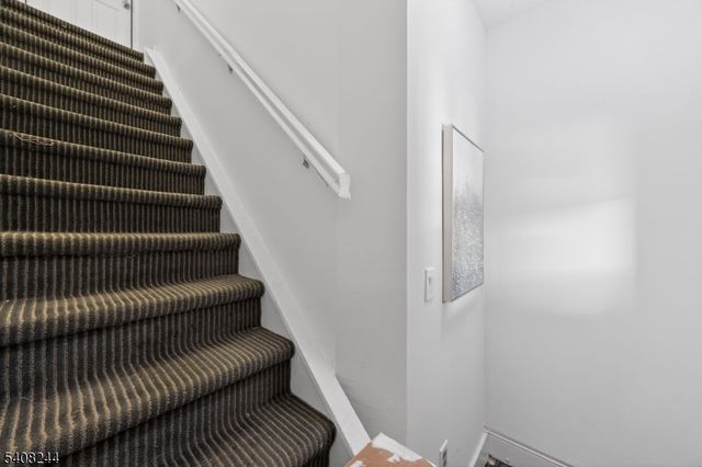 19 Victor St, Lodi Boro, NJ 07644