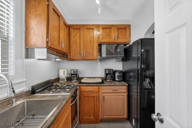 19 Victor St, Lodi Boro, NJ 07644