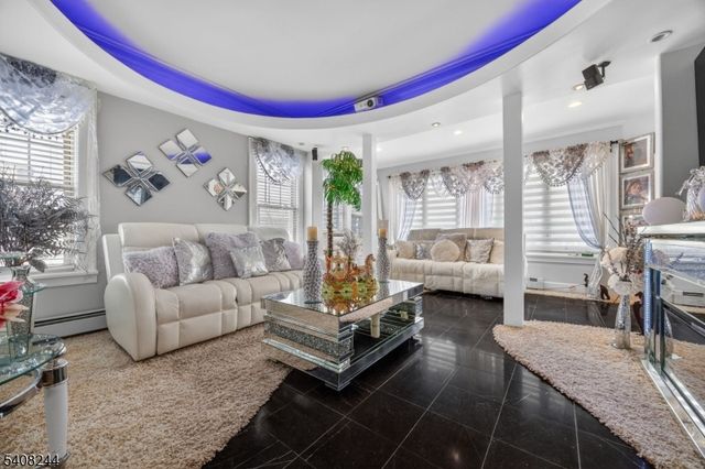 19 Victor St, Lodi Boro, NJ 07644