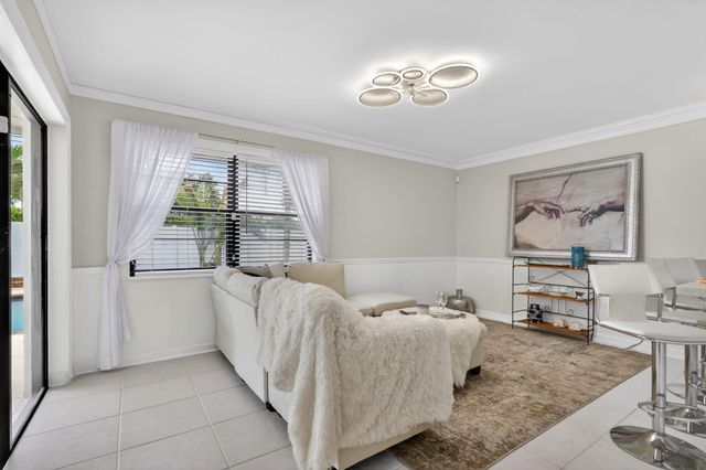 8444 Linden Way, Greenacres, FL 33467