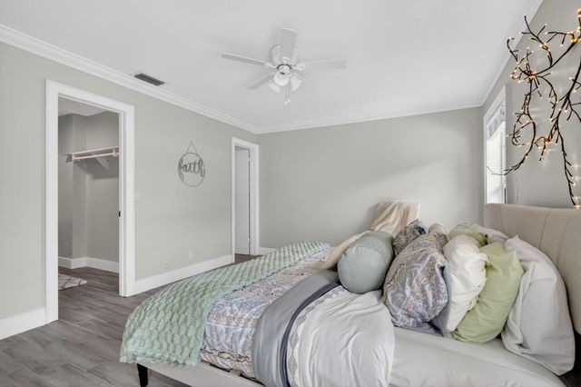 8444 Linden Way, Greenacres, FL 33467