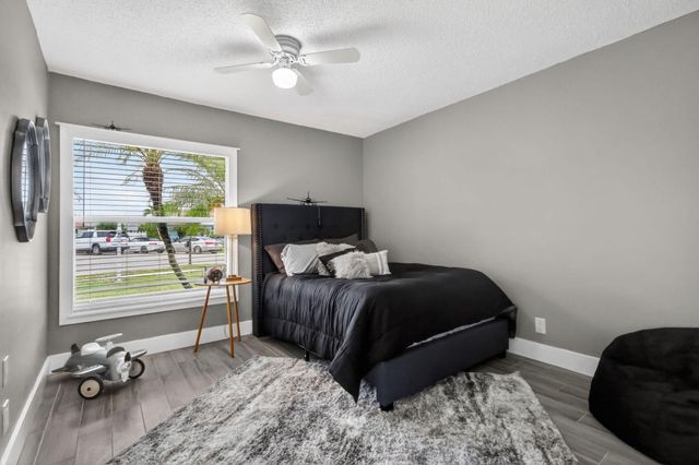 8444 Linden Way, Greenacres, FL 33467