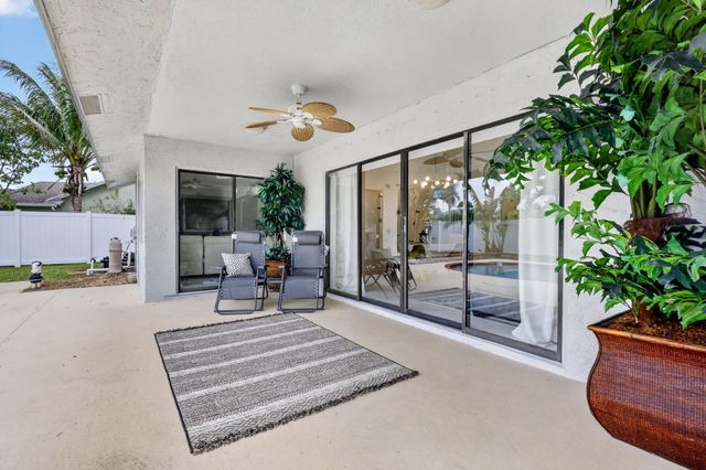 8444 Linden Way, Greenacres, FL 33467