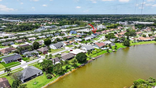 8444 Linden Way, Greenacres, FL 33467