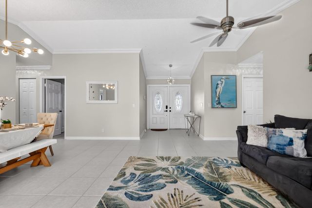 8444 Linden Way, Greenacres, FL 33467