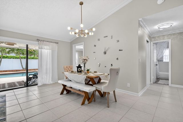 8444 Linden Way, Greenacres, FL 33467