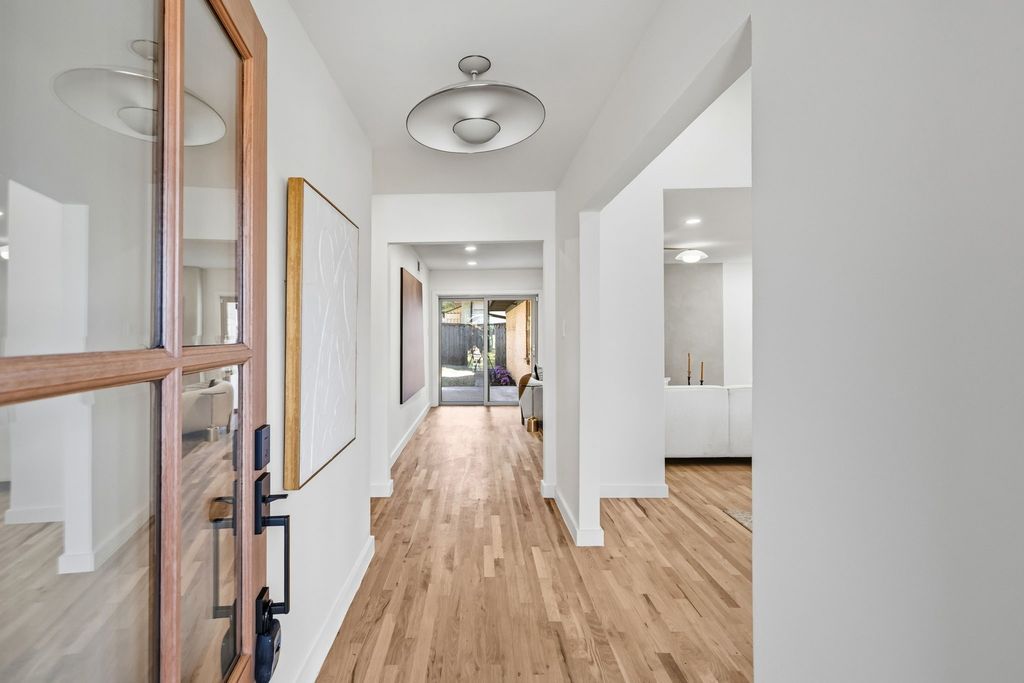 10930 Ridgemeadow Drive, Dallas, TX 75218