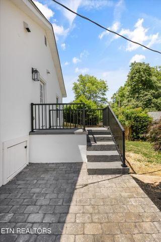 3352 Bellevue St, Knoxville, TN 37917
