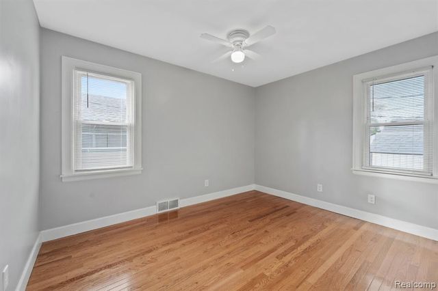 1524 Cicotte Avenue, Lincoln Park, MI 48146