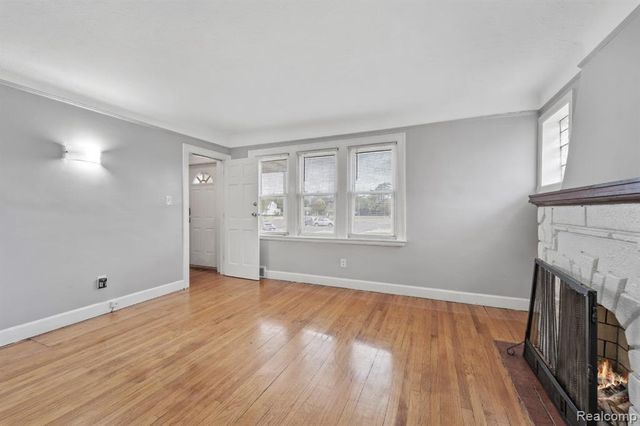 1524 Cicotte Avenue, Lincoln Park, MI 48146