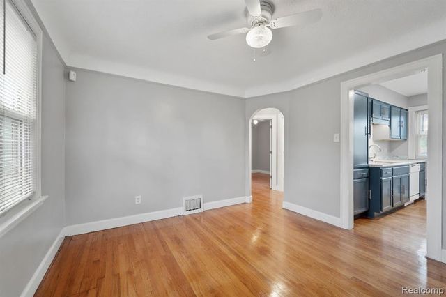 1524 Cicotte Avenue, Lincoln Park, MI 48146