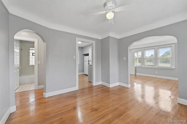 1524 Cicotte Avenue, Lincoln Park, MI 48146