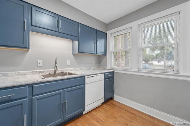 1524 Cicotte Avenue, Lincoln Park, MI 48146