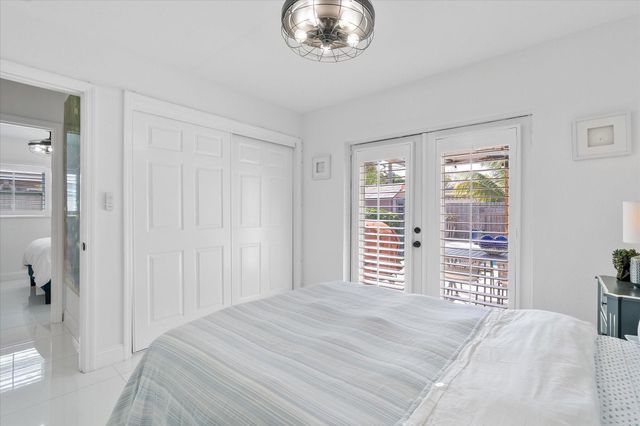 4421 NE 16th Avenue, Oakland Park, FL 33334