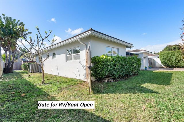 4421 NE 16th Avenue, Oakland Park, FL 33334