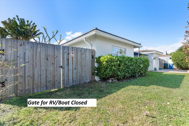 4421 NE 16th Avenue, Oakland Park, FL 33334