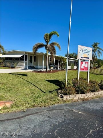 27487 Bourbonniere DR, Bonita Springs, FL 34135