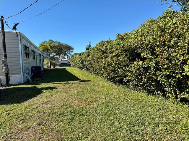 27487 Bourbonniere DR, Bonita Springs, FL 34135
