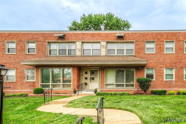 1 Delcrest Court 103, St Louis, MO 63124