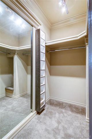 1 Delcrest Court 103, St Louis, MO 63124