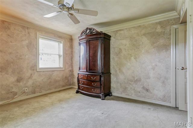 1 Delcrest Court 103, St Louis, MO 63124