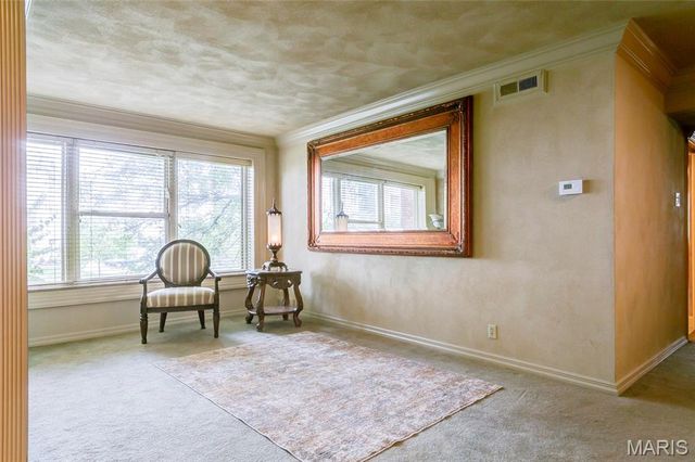 1 Delcrest Court 103, St Louis, MO 63124
